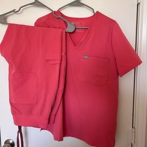 FIGS set — Yola skinny scrub bottoms and Catarina one pocket scrub top